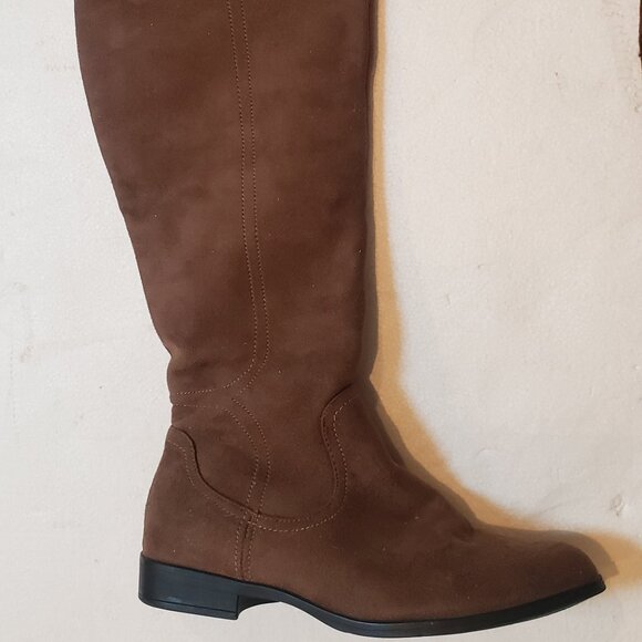 XOXO Thigh high over the Knee Boots with Lace ties and gold hardware - Picture 9 of 15